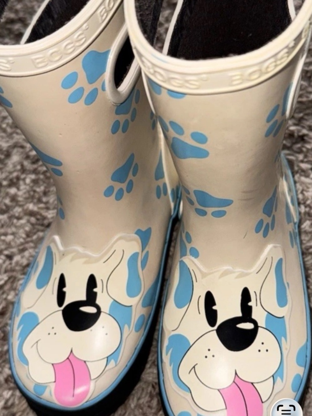 Kids Bogs puppy rain boots.  Size 11